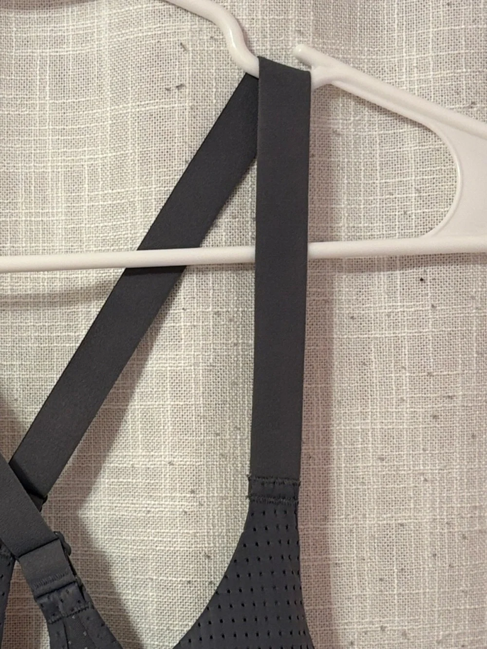 Victoria Secret Sport Mesh Lightweight Strappy Cross Back Sports Bra - Picture 4 of 12